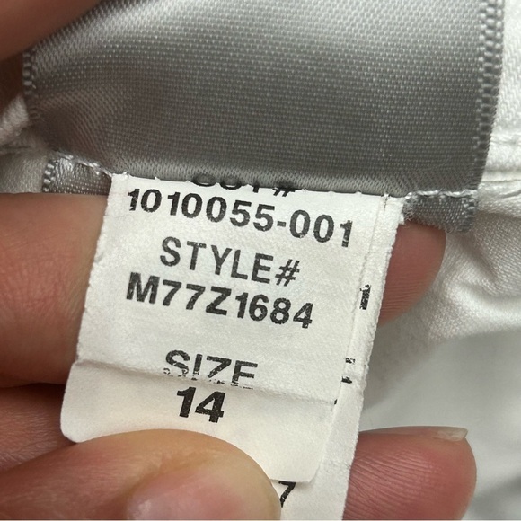 NYDJ White Bermuda Shorts Lightweight Cotton - Picture 7 of 7